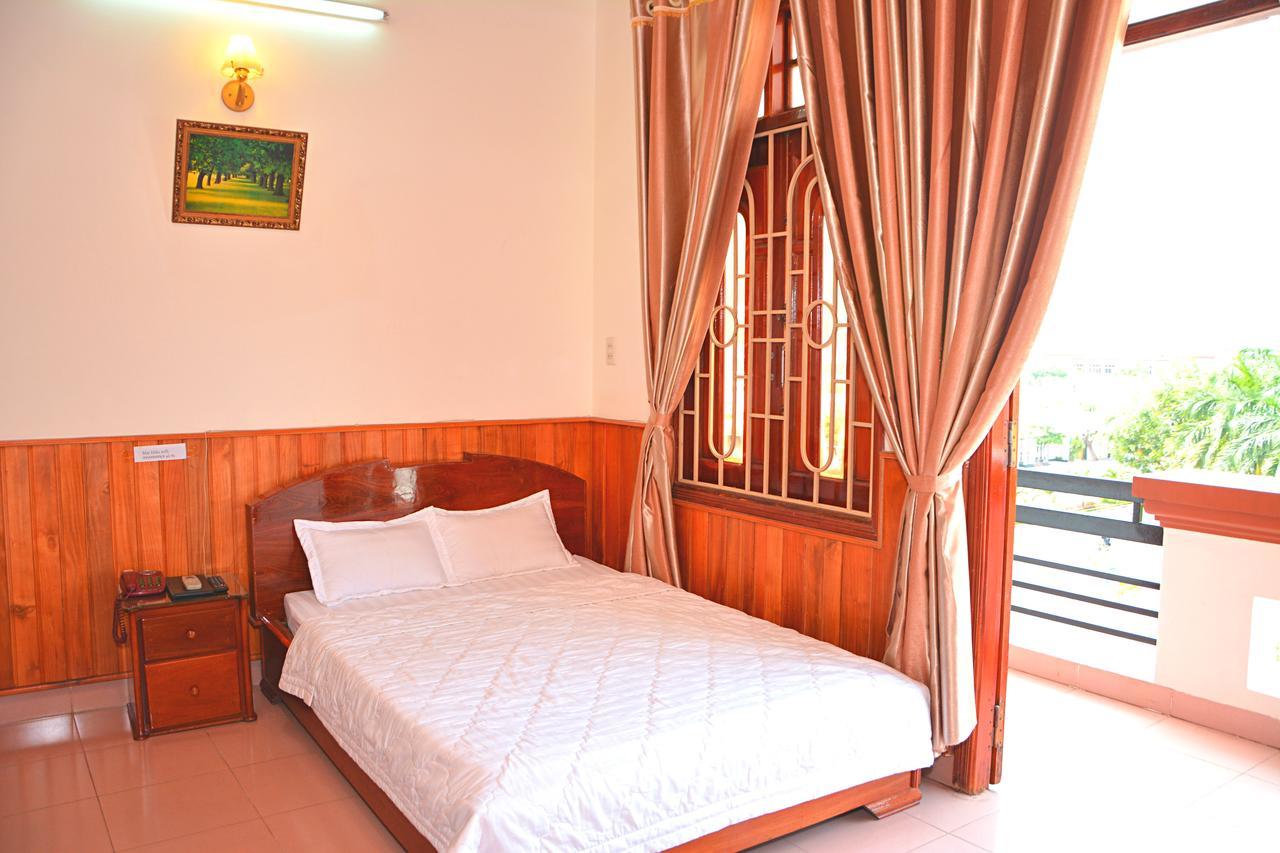 Hai Huong Hotel Куи Нхон Екстериор снимка